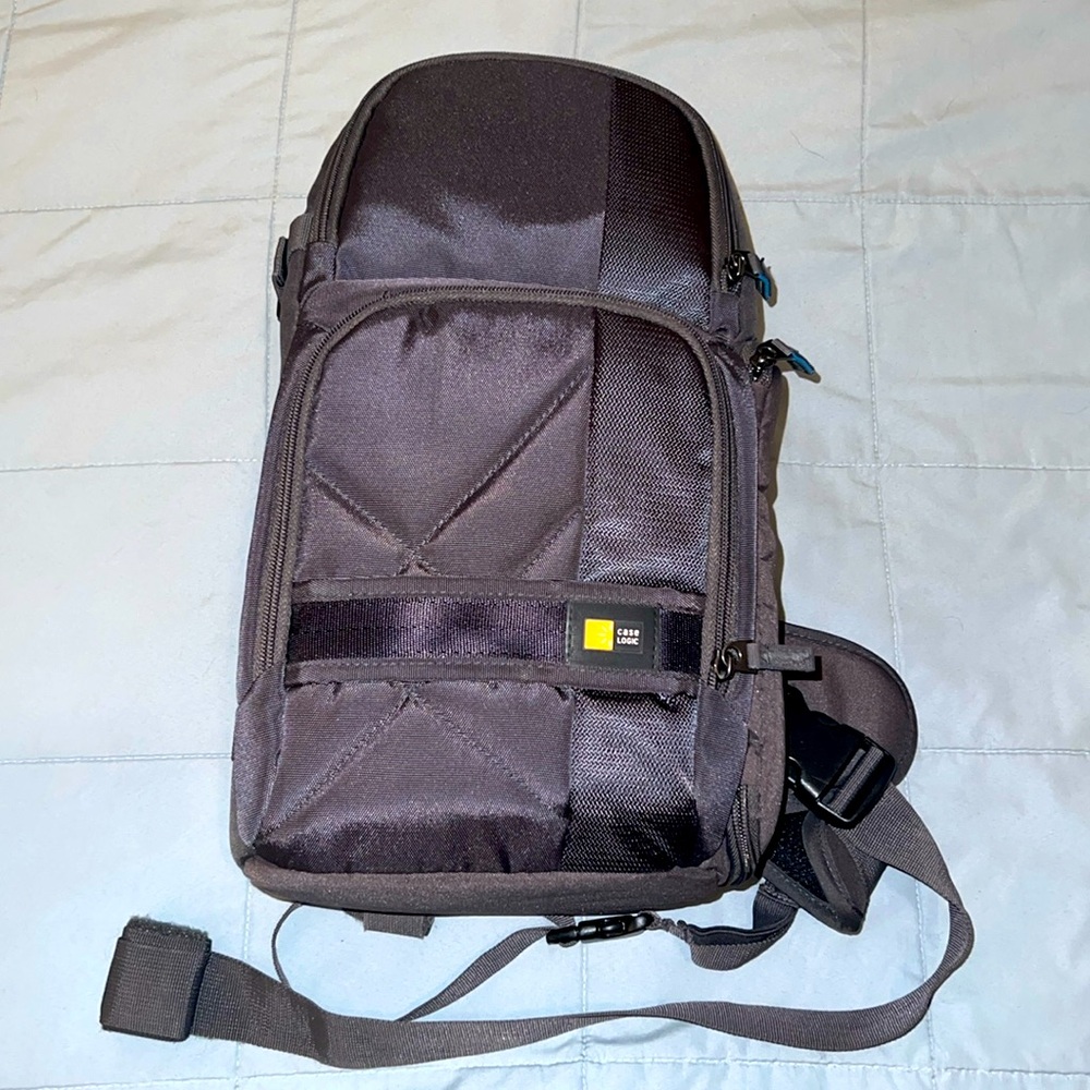 Case Logic CPL-107 Camera Sling/Backpack